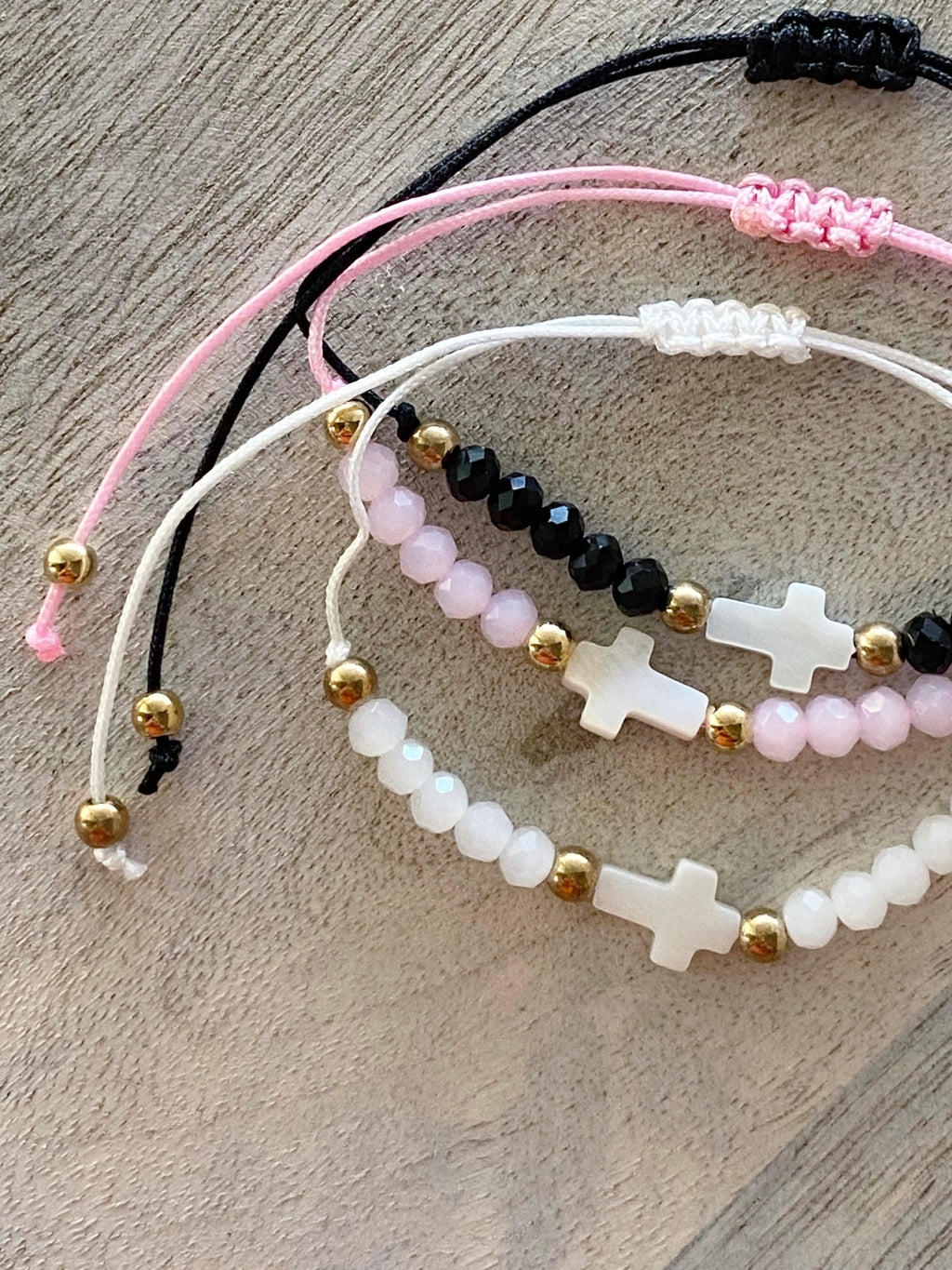 Cross String Bracelet (Pink)