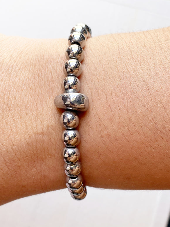 Dainty Hematite Single Beaded Bracelet